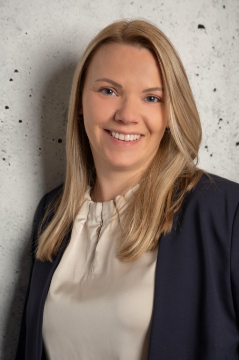 Portrait von Geschäftsführerin Miriam Effenberger