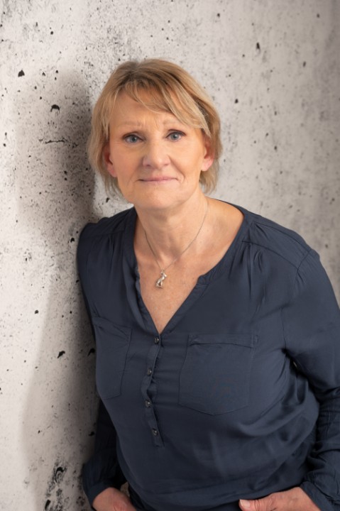 Portrait von Birgit Lorenz aus der uniVersa Generalagentur Roth