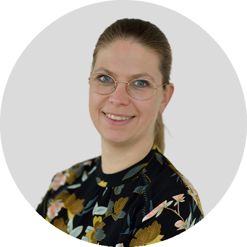 Portrait von Julia Gebhart aus der uniVersa Hautpagentur Neuöttingen