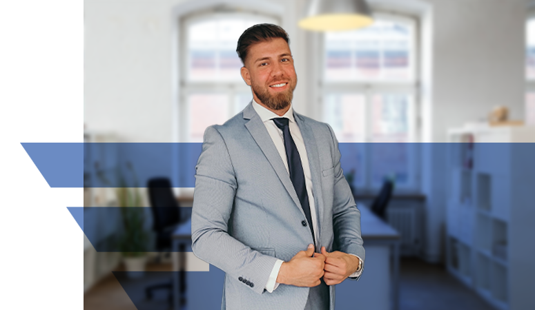 Portrait von Deniz Trinkl der uniVersa Generalagentur Kassel