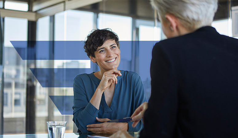 Beispielhafte Beratungssituation. Symbol für die Beratung bei der uniVersa Generalagentur Gregor Naager aus München