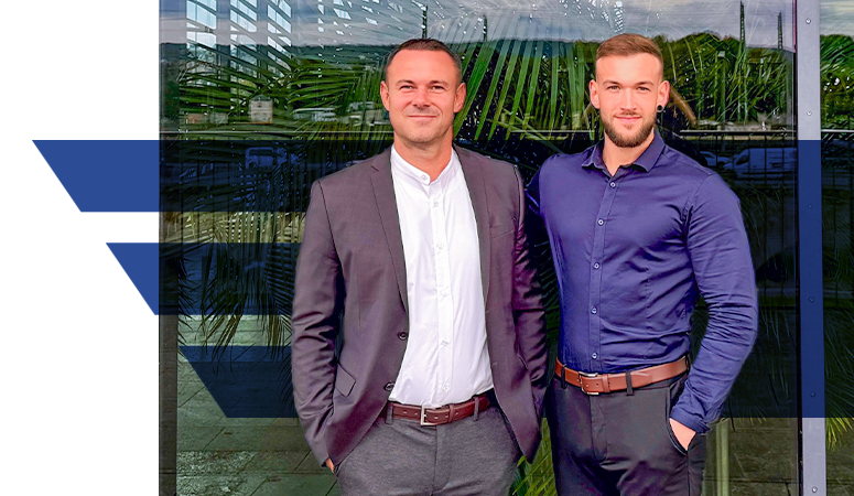 Teamfoto der uniVersa Generalagentur Freital